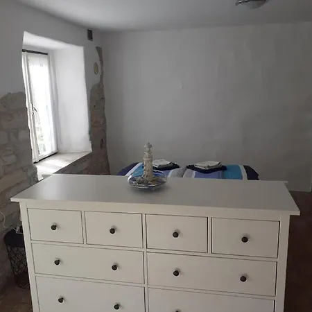 Apartma Fiorina בית נופש